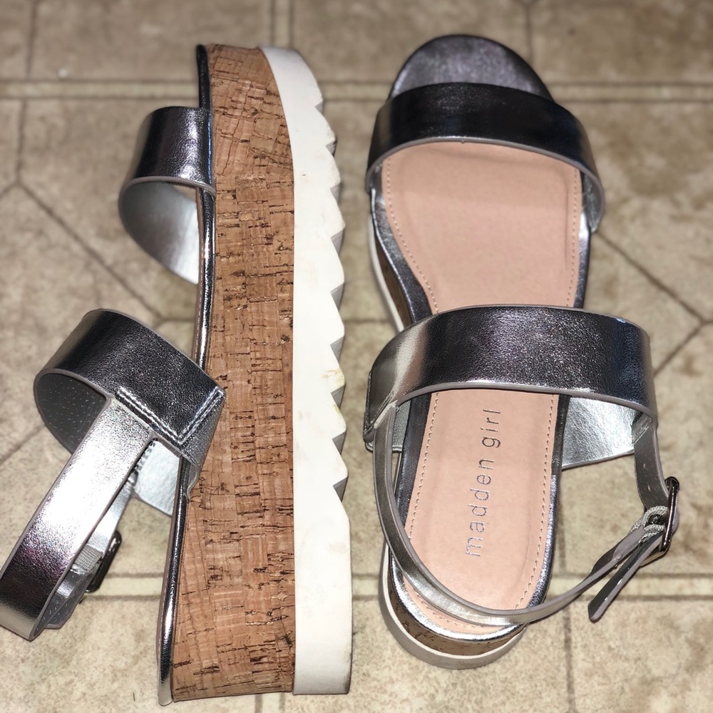 Platform sandals